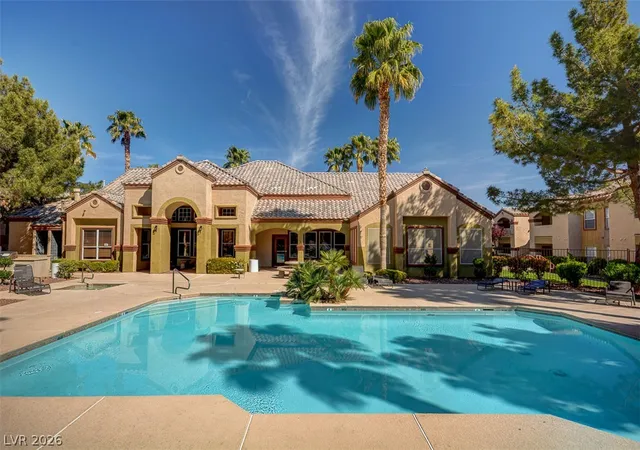 Listing Photo 4 - Condo for sale in building located at 5055 W Hacienda Ave, Las Vegas, NV 89118 - Unit #2004