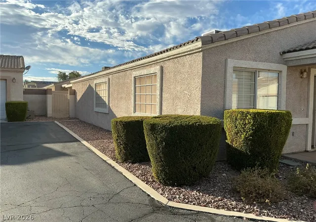 Photo 2 of Sale Pending at 5115 Midnight Oil Dr, Las Vegas, NV 89122 | MLS# 2796060 | Listing updated on 2026-08-20