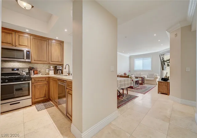 3rd image of 230 E Flamingo Rd, Las Vegas, NV 89169