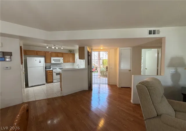 5th image of 4555 E Sahara Ave, Las Vegas, NV 89104