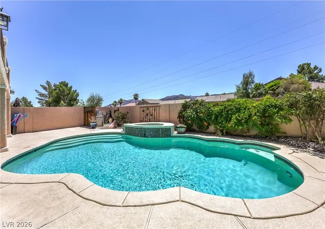 Photo 4 of Single family home for sale at 33 Trailside Ct, Henderson, NV 89012 | MLS# 2796551 | Listing updated on 2026-08-18