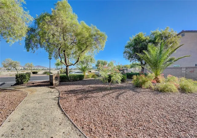 Photo 4 of Sale Pending at 194 Gilliflower Ave, Las Vegas, NV 89183 | MLS# 2796534 | Listing updated on 2026-07-21