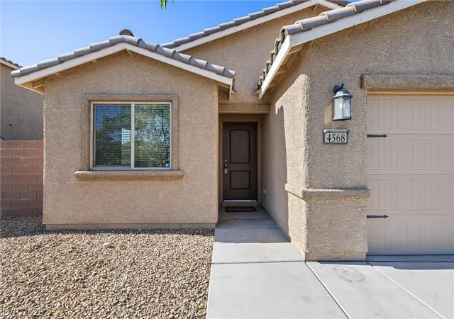 Photo 3 of Sale Pending at 4568 Velvet Oak Ct, Las Vegas, NV 89115 | MLS# 2795779 | Listing updated on 2026-07-14