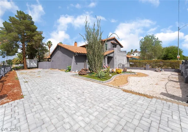Photo 3 of Single family home for sale at 3400 Sioux Way, Las Vegas, NV 89169 | MLS# 2797128 | Listing updated on 2026-08-21