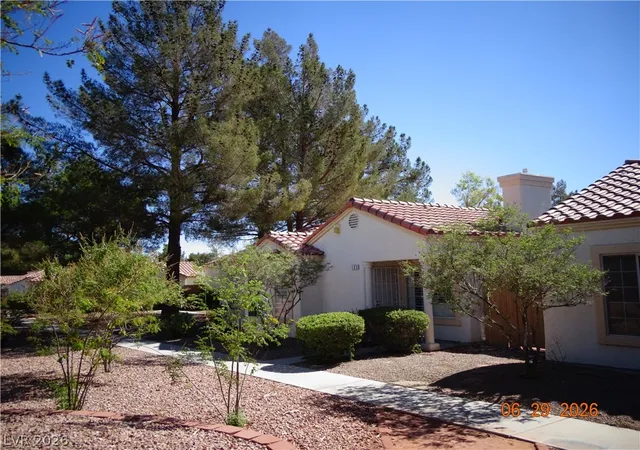 Photo 3 of Condo for sale at 5424 Geneive Ln #105, Las Vegas, NV 89108 | MLS# 2797188 | Listing updated on 2026-09-01
