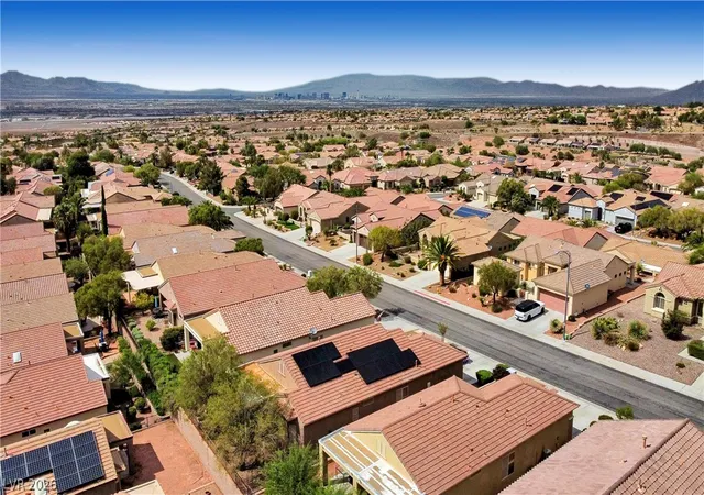 Photo 2 of Single family home for sale at 2795 Thunder Bay Ave, Henderson, NV 89052 | MLS# 2796770 | Listing updated on 2026-08-17