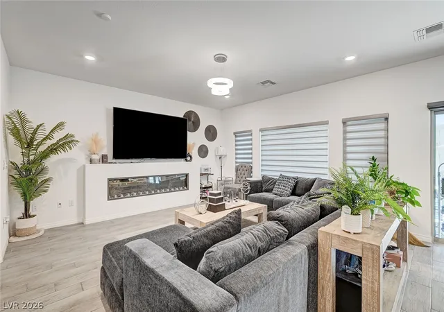 Photo 2 of Single family home for sale at 645 Soaring Wings Ave, Las Vegas, NV 89183 | MLS# 2796980 | Listing updated on 2026-07-29
