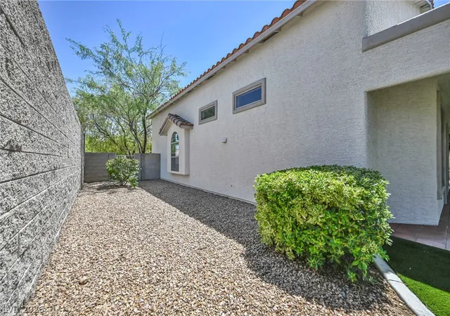Photo 48 of Single family home for sale at 1327 Autumn Wind Way, Henderson, NV 89052 | MLS# 2797290 | Listing updated on 2026-08-18