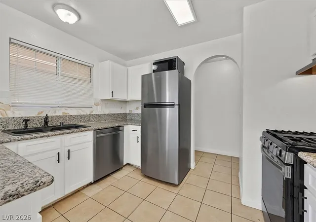 2nd image of 2200 S Fort Apache Rd #2142, Las Vegas, NV 89117 | MLS# 2797267