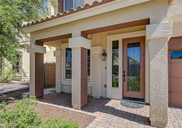 Photo 4 of Sale Pending at 5562 Yarra Valley Ave, Las Vegas, NV 89139 | MLS# 2797359 | Listing updated on 2026-08-20