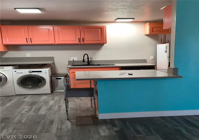 2nd image of 3247 Greenbriar Dr, Las Vegas, NV 89121 | MLS# 2797775