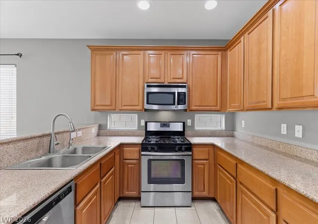 Homes for sale in Henderson, NV | 737 Taliput Palm Pl, Henderson, NV 89011 | MLS# 2797634