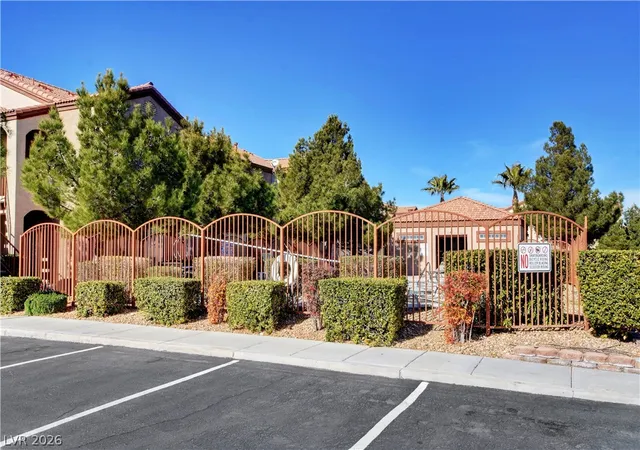 Homes for sale in Las Vegas, NV | 9580 W Reno Avenue, Las Vegas, NV 89148 | Houzeo