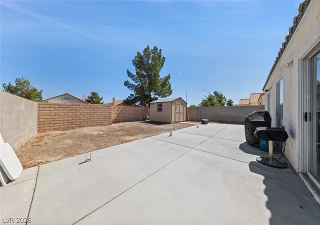 Photo 3 of Sale Pending at 624 Black Sand Ct, Henderson, NV 89011 | MLS# 2798066 | Listing updated on 2026-10-01