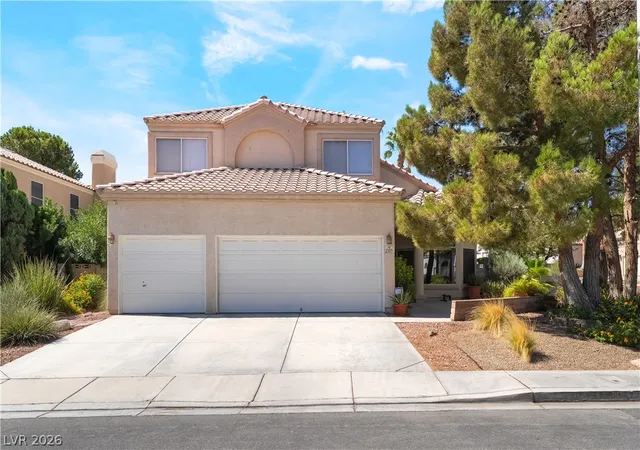 Photo 1 of Sale Pending at 2105 Clb Meadows Dr, Henderson, NV 89074 | MLS# 2798149 | Listing updated on 2026-08-23