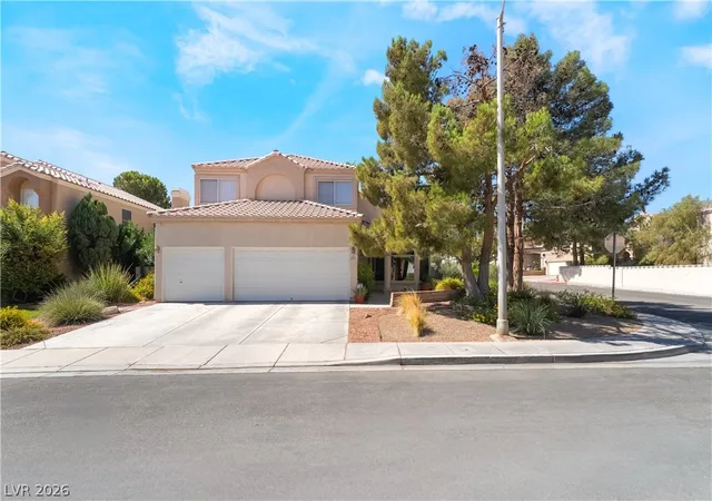 Photo 2 of Sale Pending at 2105 Clb Meadows Dr, Henderson, NV 89074 | MLS# 2798149 | Listing updated on 2026-08-23