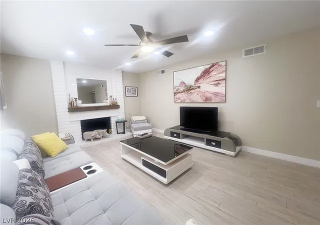 Photo 4 of Single family home for sale at 4194 Greenpoint St, Las Vegas, NV 89147 | MLS# 2798043 | Listing updated on 2026-07-29