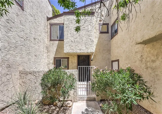 4th image of 5045 Spencer St #B, Las Vegas, NV 89119 | MLS# 2798163