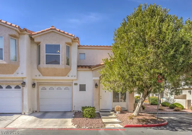 Photo 2 of Townhouse for sale at 4029 Castle Cvs Dr, Las Vegas, NV 89108 | MLS# 2798661 | Listing updated on 2026-08-18