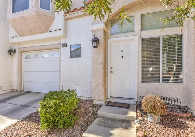 Photo 3 of Townhouse for sale at 4029 Castle Cvs Dr, Las Vegas, NV 89108 | MLS# 2798661 | Listing updated on 2026-08-18