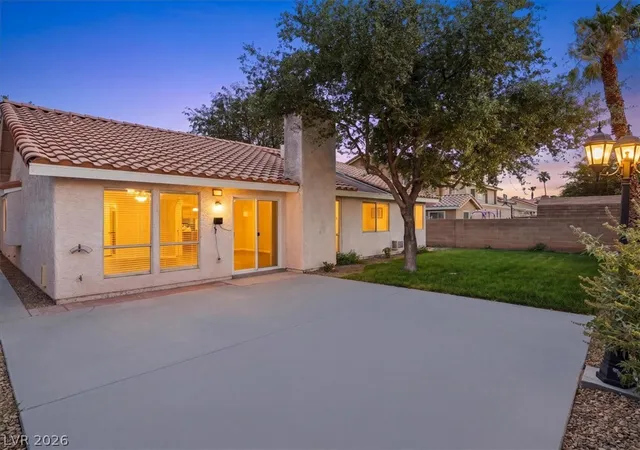 2nd image of 2802 Barrel Cactus Dr, Henderson, NV 89074 | MLS# 2798032