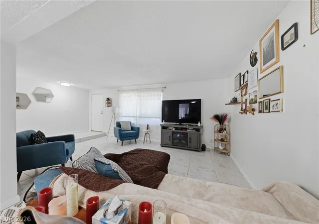 Photo 4 of Sale Pending at 3320 Sagebrook Ln, Las Vegas, NV 89121 | MLS# 2798722 | Listing updated on 2026-08-22