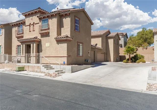 Photo 3 of Single family home for sale at 7945 Crimson Point St, Las Vegas, NV 89149 | MLS# 2796687 | Listing updated on 2026-08-19