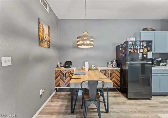 Listing Photo 5 - Condo for sale in building located at 2041 Hussium Hls St, Las Vegas, NV 89108 - Unit #207