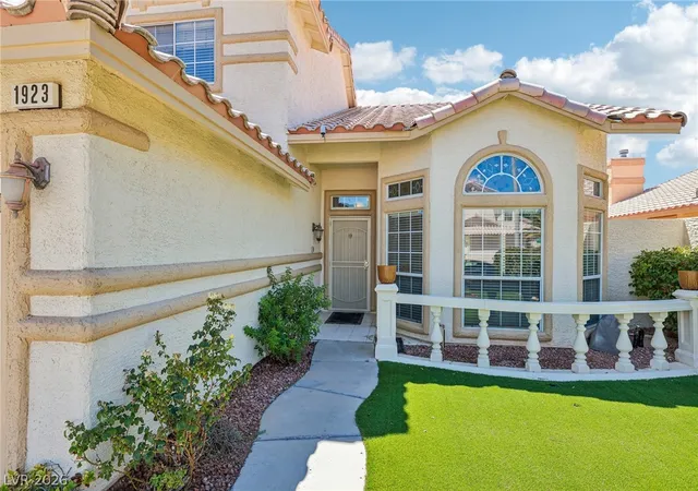 Photo 3 of Single family home for sale at 1923 Coralino Dr, Henderson, NV 89074 | MLS# 2799219 | Listing updated on 2026-08-04