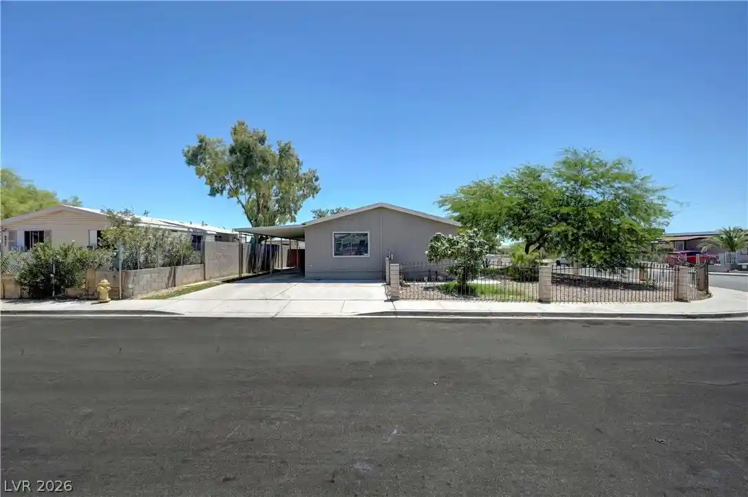 Manufactured home for sale at 5997 Castlemont Ave, Las Vegas, NV 89156 | MLS# 2799241
