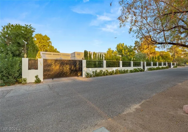 Photo 3 of Single family home for sale at 5950 Winding Cyn Dr, Las Vegas, NV 89120 | MLS# 2799266 | Listing updated on 2026-07-11