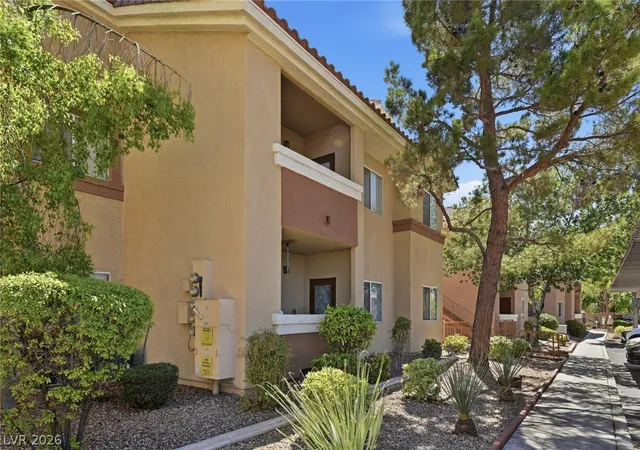2nd image of 1050 E Cactus Ave, Las Vegas, NV 89183