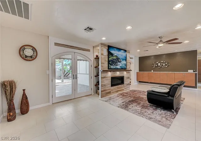 2nd image of 11 Pheasant Ridge Cir, Henderson, NV 89014 | MLS# 2798707