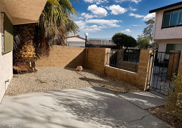Photo 2 of Townhouse for sale at 4338 Caliente St #15, Las Vegas, NV 89119 | MLS# 2799422 | Listing updated on 2026-08-25
