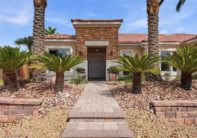Photo 2 of Single family home for sale at 5612 Lusitano St, Las Vegas, NV 89130 | MLS# 2799104 | Listing updated on 2026-09-01