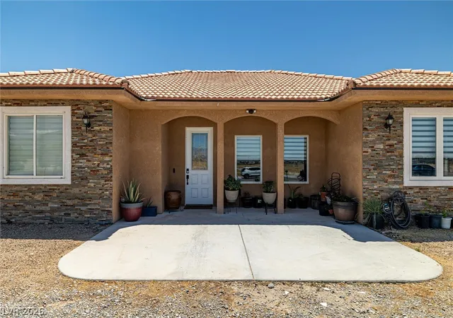 Photo 3 of Single family home for sale at 2671 E Hacienda St, Pahrump, NV 89048 | MLS# 2799483 | Listing updated on 2026-08-02