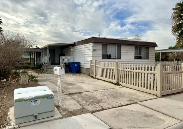 Photo 3 of Manufactured home for sale at 5495 Everglade St, Las Vegas, NV 89142 | MLS# 2799292 | Listing updated on 2026-07-13