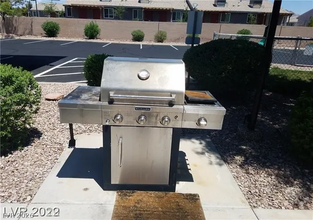 Listing Photo 2 - Condo for sale in building located at 5750 E Hacienda Ave, Las Vegas, NV 89122 - Unit #202