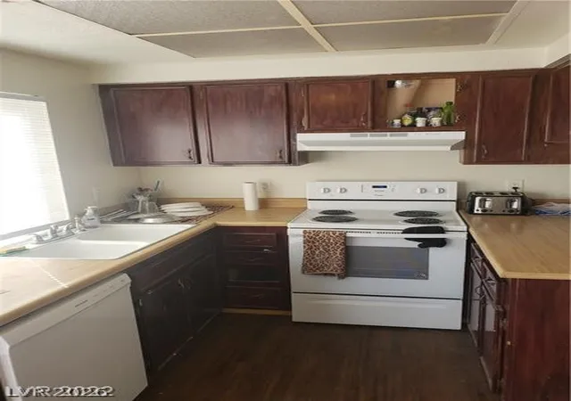 Photo 4 of Townhouse for sale at 4770 Topaz St #79, Las Vegas, NV 89121 | MLS# 2799310 | Listing updated on 2026-07-13