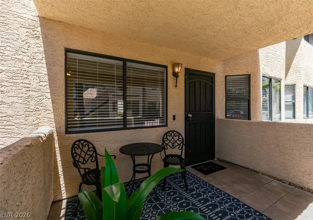 Listing Photo 5 - Condo for sale in building located at 1201 N Buffalo Dr, Las Vegas, NV 89128 - Unit #102