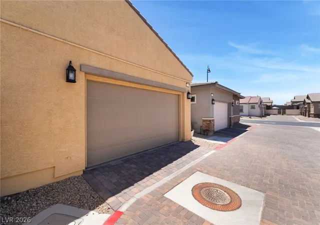 2nd image of 794 Hibiscuss Blossom St, Henderson, NV 89011 | MLS# 2798432