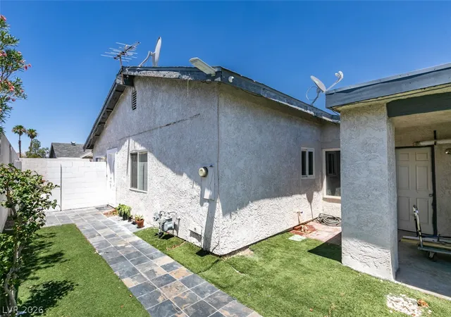 Photo 3 of Townhouse for sale at 4562 Via San Rafael, Las Vegas, NV 89103 | MLS# 2798174 | Listing updated on 2026-07-16