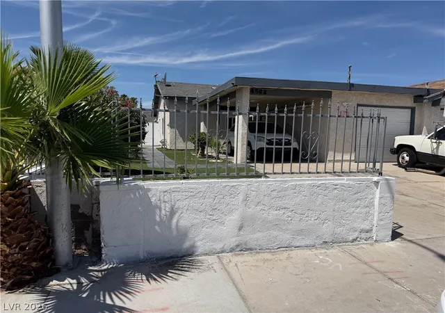 Photo 3 of Townhouse for sale at 4562 Via San Rafael, Las Vegas, NV 89103 | MLS# 2798174 | Listing updated on 2026-07-16