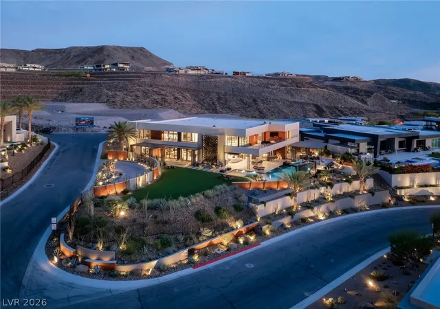 Photo 3 of Mansion for sale at 1538 Dragon Crst Ave, Henderson, NV 89012 | MLS# 2788041 | Listing updated on 2026-07-15