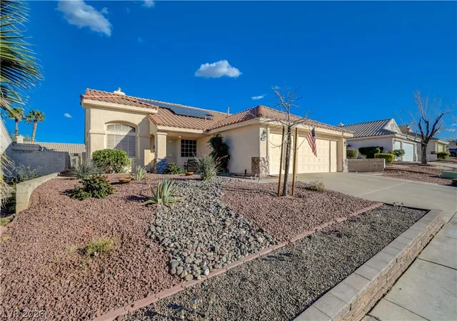Photo 2 of Single family home for sale at 246 Amber Light Ct, Henderson, NV 89074 | MLS# 2799940 | Listing updated on 2026-08-05