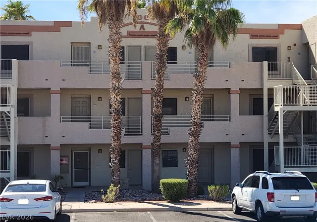 2nd image of 2004 Mesquite Ln #203, Laughlin, NV 89029 | MLS# 2800282