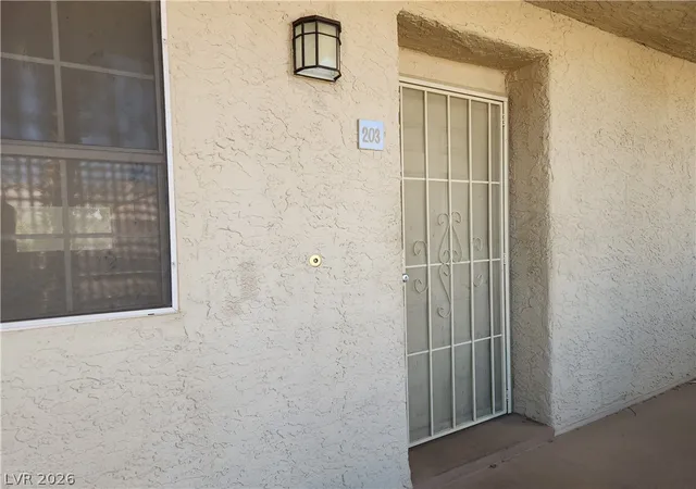 3rd image of 2004 Mesquite Ln #203, Laughlin, NV 89029 | MLS# 2800282