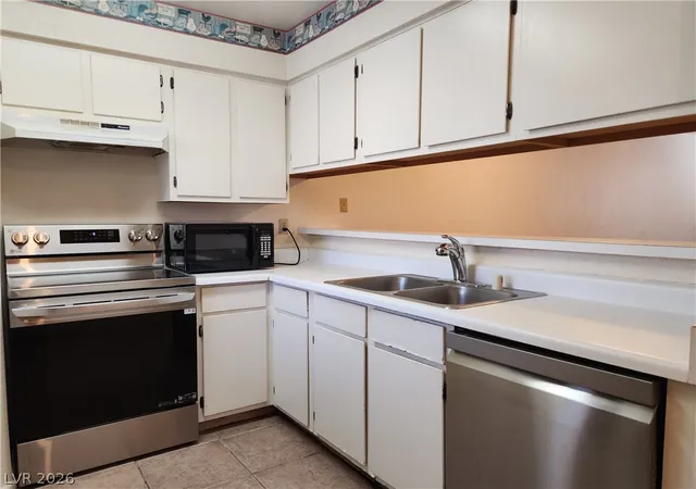 5th image of 2004 Mesquite Ln #203, Laughlin, NV 89029 | MLS# 2800282