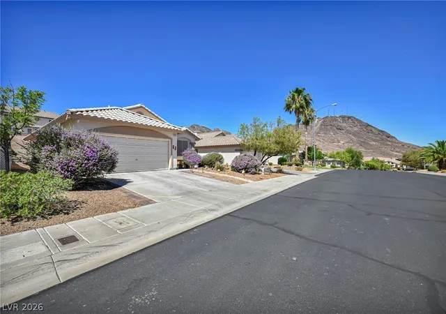 Photo 4 of Single family home for sale at 49 Blaven Dr, Henderson, NV 89002 | MLS# 2800021 | Listing updated on 2026-07-15