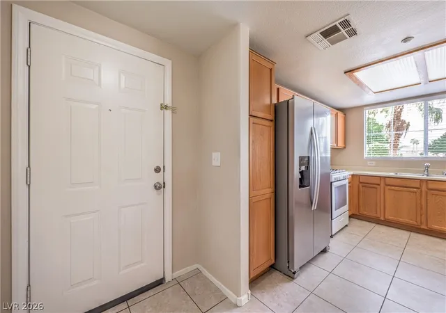 Photo 2 of Condo for sale at 833 Aspen Peak Loop #1711, Henderson, NV 89011 | MLS# 2800439 | Listing updated on 2026-08-18